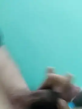 Snapshot of Luisf1267 chatting on September 21, 2025, 1:44 am Luisf1267 online show from September 21, 2025, 1:44 am