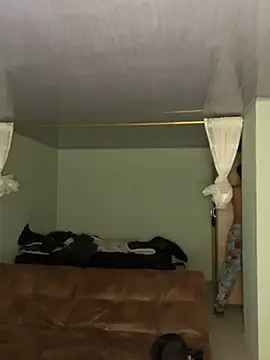 Snapshot of peyton_golden1 chatting on January 24, 2025, 5:21 am peyton golden1 online show from January 24, 2025, 5:21 am