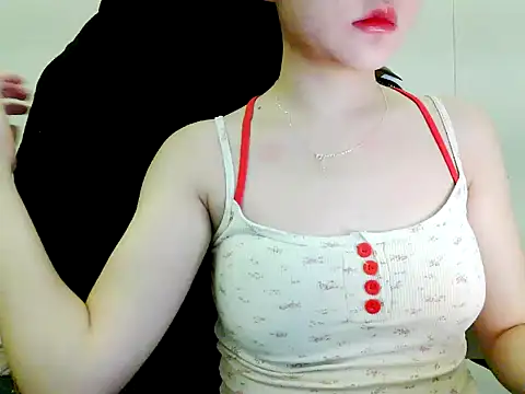 Snapshot of Yin-girl chatting on October 18, 2025, 8:44 pm Yin-girl online show from October 18, 2025, 8:44 pm