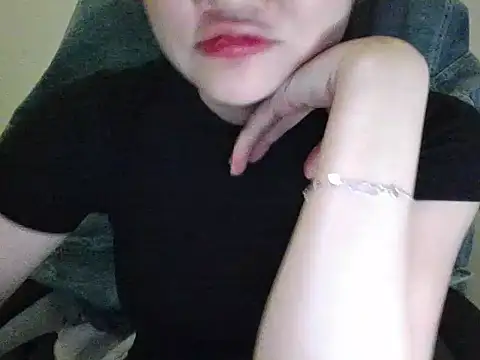 Snapshot of Yin-girl chatting on September 20, 2025, 8:08 am Yin-girl online show from September 20, 2025, 8:08 am