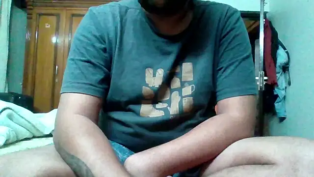 whoreboi98 online show from January 5, 2025, 8:42 pm