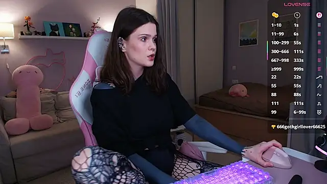 lisa moonlight online show from October 14, 2025, 8:48 am