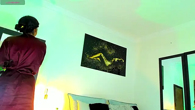 KimberlyBanks2 online show from April 14, 2026, 9:58 am