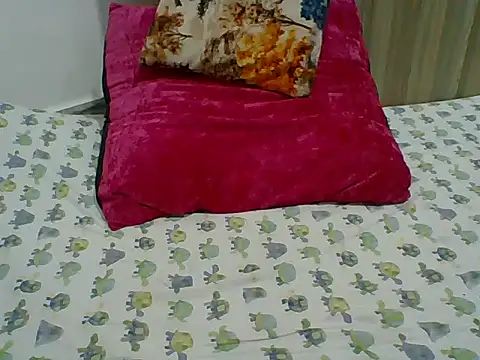 PrettyPrincess14 online show from October 10, 2025, 1:28 am