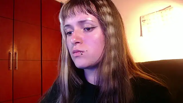 Snapshot of NEXT_DOOR_GIRL_ chatting on October 4, 2025, 10:44 pm NEXT DOOR GIRL online show from October 4, 2025, 10:44 pm