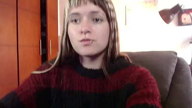 Snapshot of NEXT_DOOR_GIRL_ chatting on September 28, 2025, 1:29 pm NEXT DOOR GIRL online show from September 28, 2025, 1:29 pm