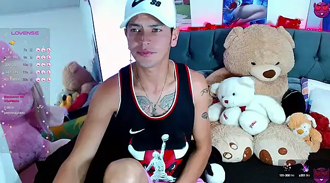  snopyy  online show from February 27, 2025, 7:47 pm
