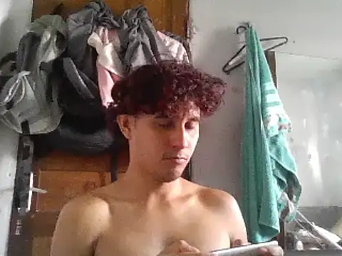 Snapshot of pedrodavid_ chatting on January 29, 2025, 7:32 pm pedrodavid online show from January 29, 2025, 7:32 pm