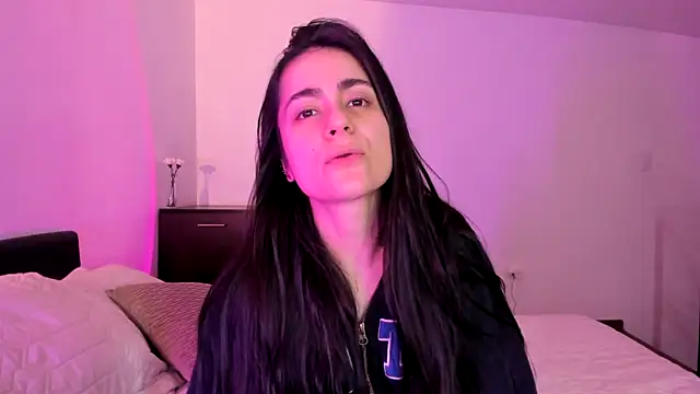 Snapshot of guccipussy1 chatting on March 14, 2025, 1:59 am guccipussy1 online show from March 14, 2025, 1:59 am