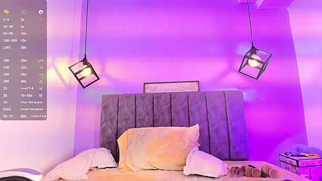 Snapshot of Sophiee_Velvet chatting on September 18, 2025, 3:04 pm Sophiee Velvet online show from September 18, 2025, 3:04 pm