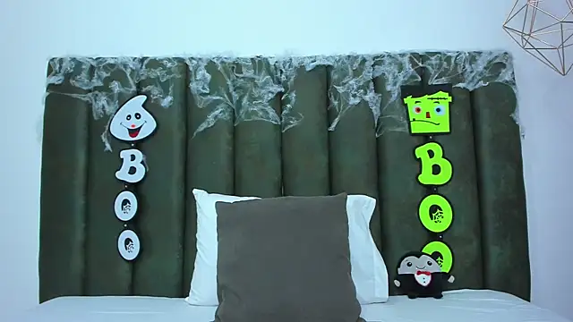 Snapshot of ThailyCherry chatting on October 27, 2025, 8:10 pm ThailyCherry online show from October 27, 2025, 8:10 pm