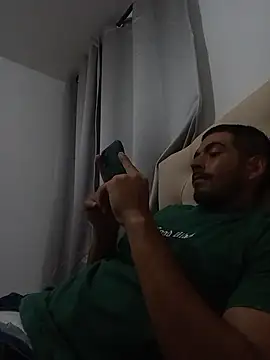 Snapshot of Himoreno25 chatting on October 22, 2025, 1:16 am Himoreno25 online show from October 22, 2025, 1:16 am