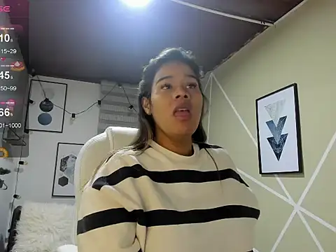 Snapshot of Enma__clark chatting on October 27, 2025, 4:02 am Enma  clark online show from October 27, 2025, 4:02 am