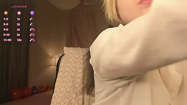 Snapshot of Vanessa_Walters chatting on October 26, 2025, 2:56 am Vanessa Walters online show from October 26, 2025, 2:56 am