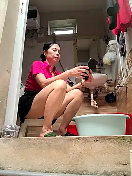 Snapshot of Tinease chatting on October 15, 2025, 1:26 am Tinease online show from October 15, 2025, 1:26 am