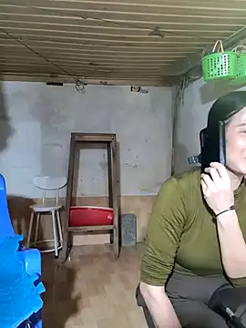 Snapshot of Tinease chatting on October 29, 2025, 10:47 am Tinease online show from October 29, 2025, 10:47 am