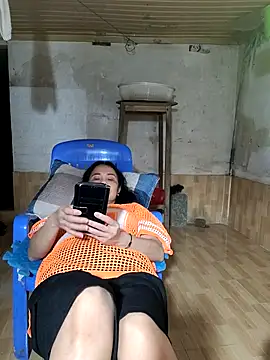 Snapshot of Tinease chatting on October 24, 2025, 3:22 pm Tinease online show from October 24, 2025, 3:22 pm