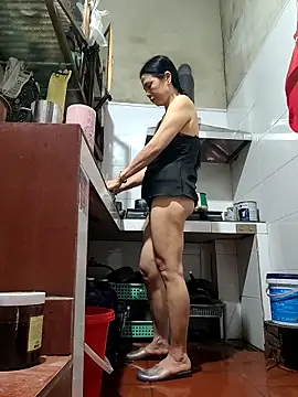 Snapshot of Tinease chatting on October 12, 2025, 1:01 pm Tinease online show from October 12, 2025, 1:01 pm