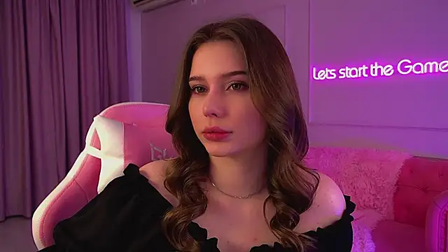 Snapshot of DianaVert chatting on September 29, 2025, 6:24 pm DianaVert online show from September 29, 2025, 6:24 pm