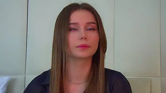 Snapshot of DianaVert chatting on October 3, 2025, 6:31 pm DianaVert online show from October 3, 2025, 6:31 pm