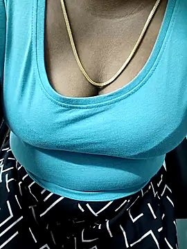 Snapshot of tamil_subha69 chatting on November 30, 2025, 6:25 am tamil subha69 online show from November 30, 2025, 6:25 am