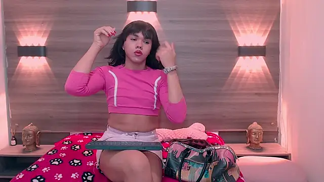 AndreaGil  online show from February 13, 2026, 4:29 pm