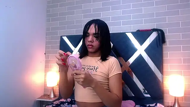 AndreaGil  online show from January 31, 2025, 11:46 am