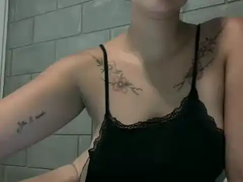 lokiylisa online show from January 19, 2025, 3:08 am