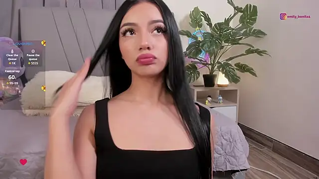 Snapshot of emy_bonita1 chatting on October 5, 2025, 12:56 am emy bonita1 online show from October 5, 2025, 12:56 am