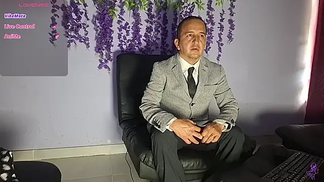 yazfore2 online show from June 4, 2026, 2:44 pm