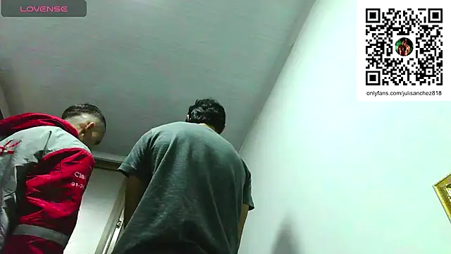 Snapshot of EdwardAkanni chatting on October 28, 2025, 9:58 pm EdwardAkanni online show from October 28, 2025, 9:58 pm