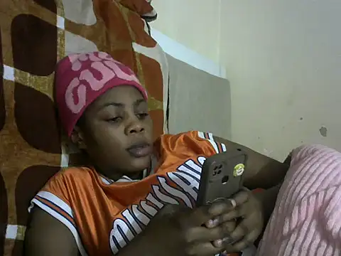 sweetgirlDora online show from September 17, 2025, 4:42 pm