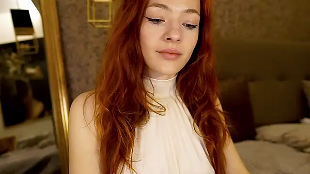 MiaRouge online show from May 16, 2026, 12:53 am