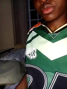 Snapshot of Hot_ebony30 chatting on October 5, 2025, 8:43 pm Hot ebony30 online show from October 5, 2025, 8:43 pm