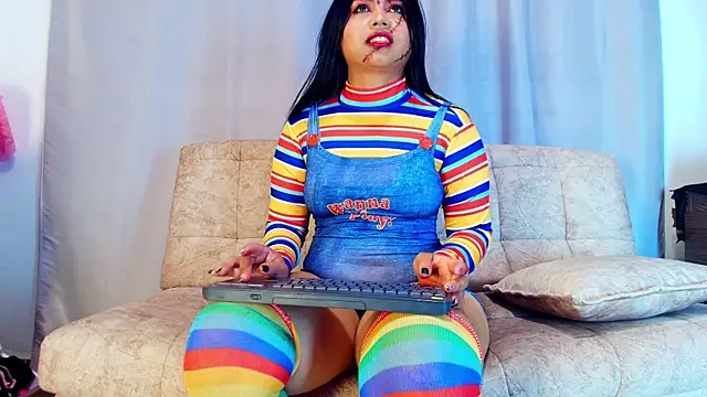 Snapshot of jade_brunnette chatting on October 31, 2025, 9:00 pm jade brunnette online show from October 31, 2025, 9:00 pm