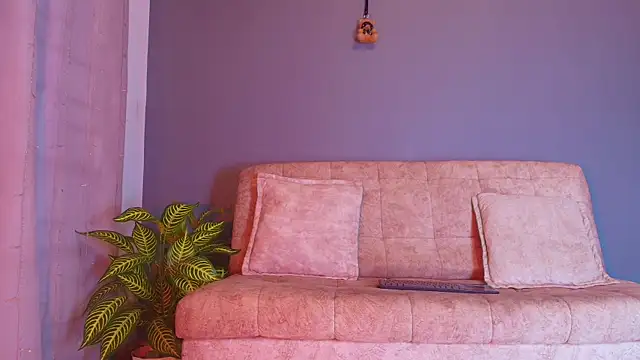 jade brunnette online show from April 16, 2026, 8:09 pm