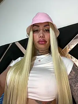 Zaratattoox online show from June 6, 2026, 11:37 am