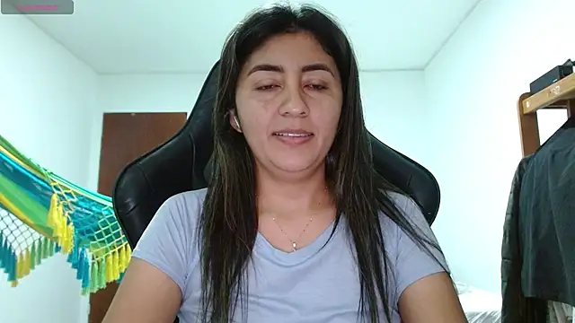 Snapshot of danna_peterson1 chatting on July 19, 2026, 12:52 am danna peterson1 online show from July 19, 2026, 12:52 am