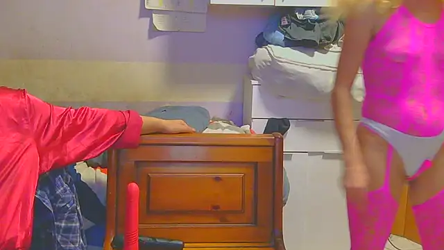 couplemilf2 online show from January 5, 2025, 9:14 pm