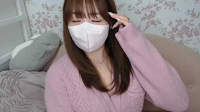 Snapshot of mei_hosina chatting on February 28, 2026, 3:44 pm mei hosina online show from February 28, 2026, 3:44 pm