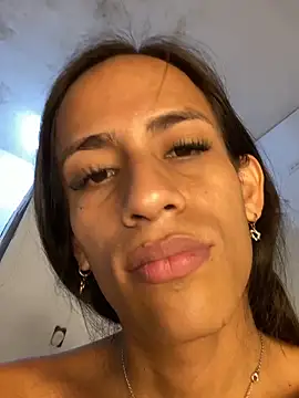 Snapshot of AlexaWarner chatting on June 9, 2026, 12:22 am AlexaWarner online show from June 9, 2026, 12:22 am