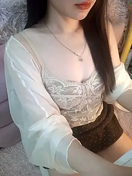 Lovely kute online show from April 7, 2026, 8:21 pm