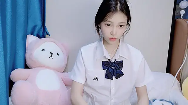 Snapshot of Barbie-168 chatting on December 19, 2024, 2:24 pm Barbie-168 online show from December 19, 2024, 2:24 pm