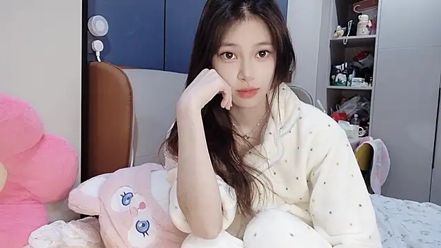 Snapshot of Barbie-168 chatting on December 14, 2024, 1:27 pm Barbie-168 online show from December 14, 2024, 1:27 pm