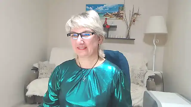 FleurMays online show from February 19, 2025, 7:50 am