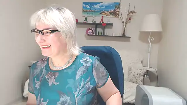 FleurMays online show from February 9, 2025, 6:22 am