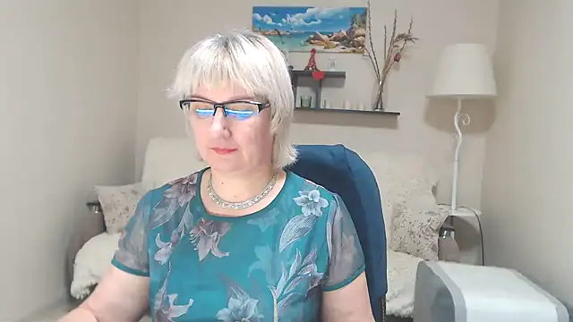 FleurMays online show from February 9, 2025, 9:26 am
