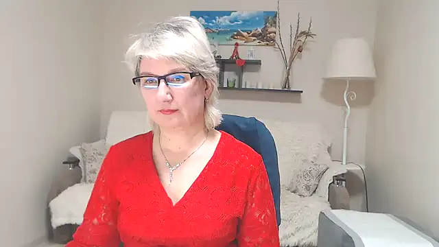 FleurMays online show from February 18, 2025, 1:22 pm