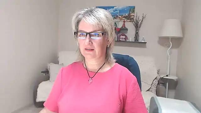 FleurMays online show from July 7, 2026, 6:47 am