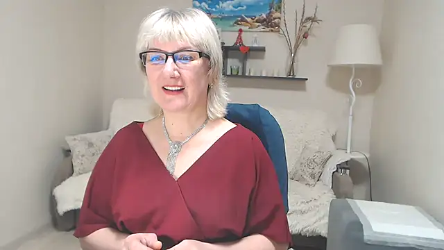 FleurMays online show from February 17, 2025, 1:55 pm